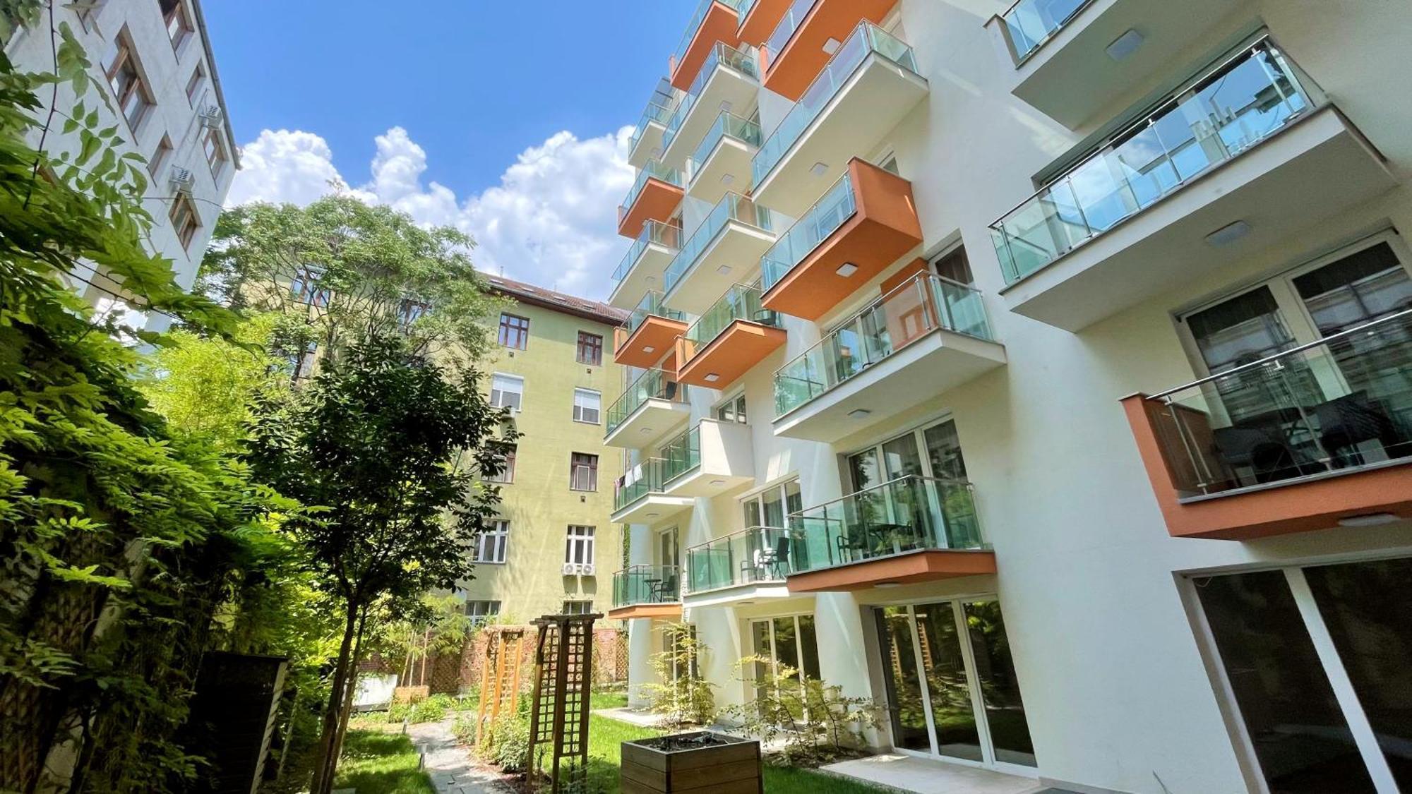Little Americas North West Apartments Budapest Ngoại thất bức ảnh
