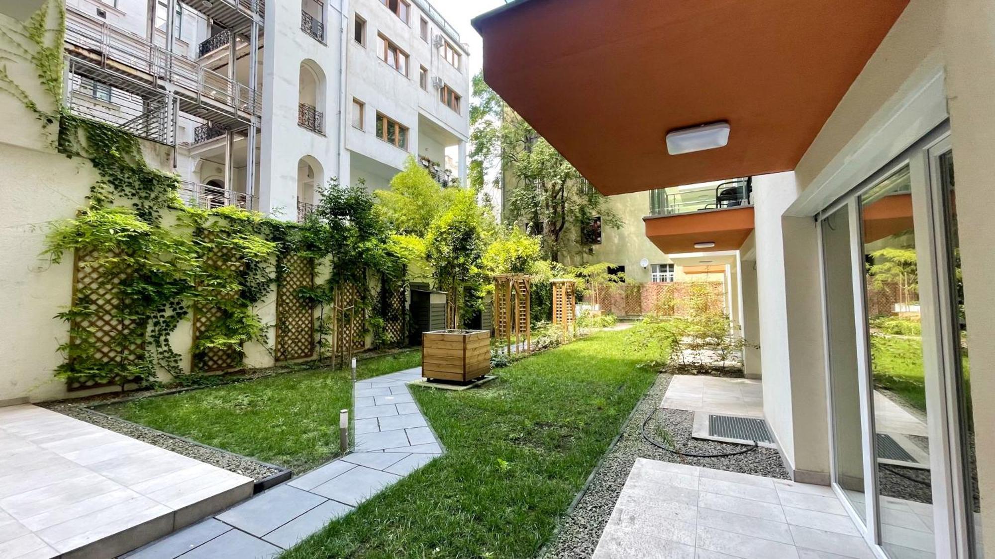 Little Americas North West Apartments Budapest Ngoại thất bức ảnh